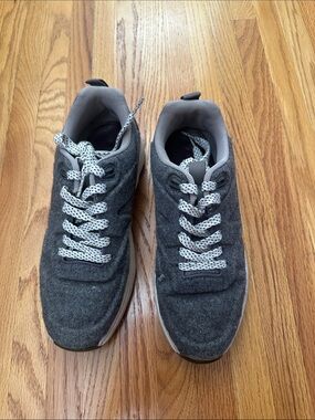 Zara Gray Women’s Sneakers with White Speckled Laces
